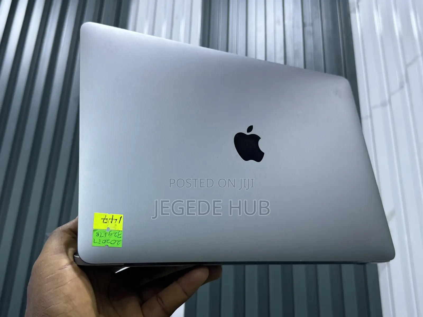 Laptop Apple MacBook Pro 2020 32GB Intel Core i7 SSD 1T