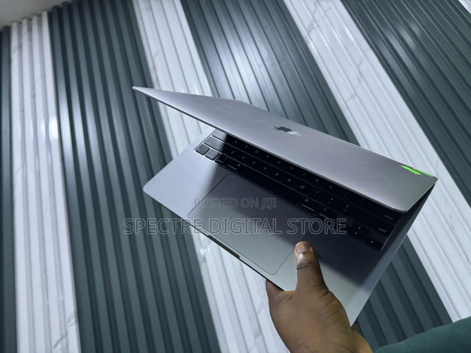Laptop Apple MacBook Pro 2020 32GB Intel Core i7 SSD 1T