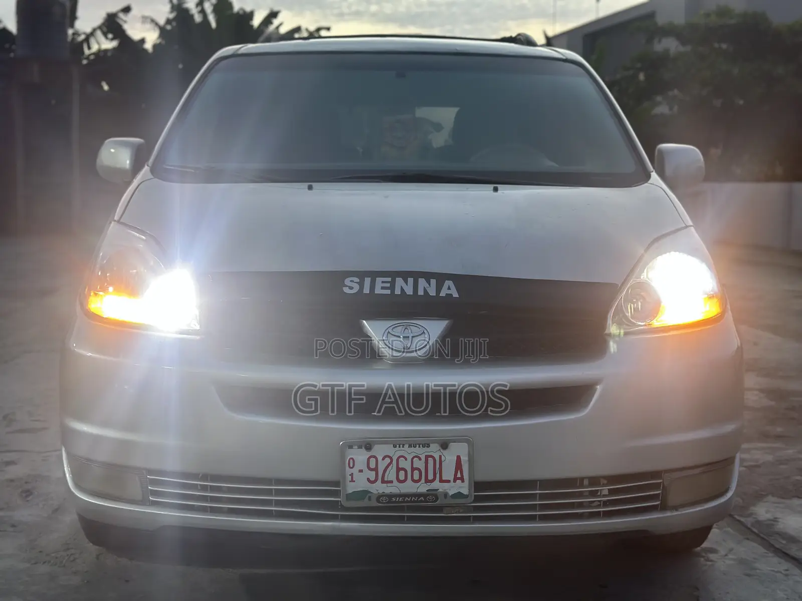 Toyota Sienna XLE Limited AWD 2005 Silver