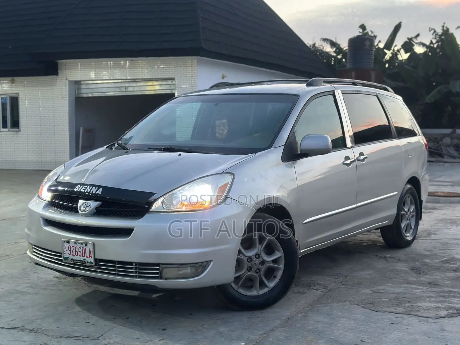 Toyota Sienna XLE Limited AWD 2005 Silver