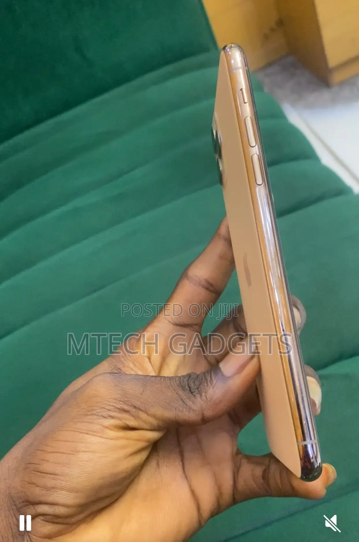 Apple iPhone 11 Pro Max 64 GB Gold