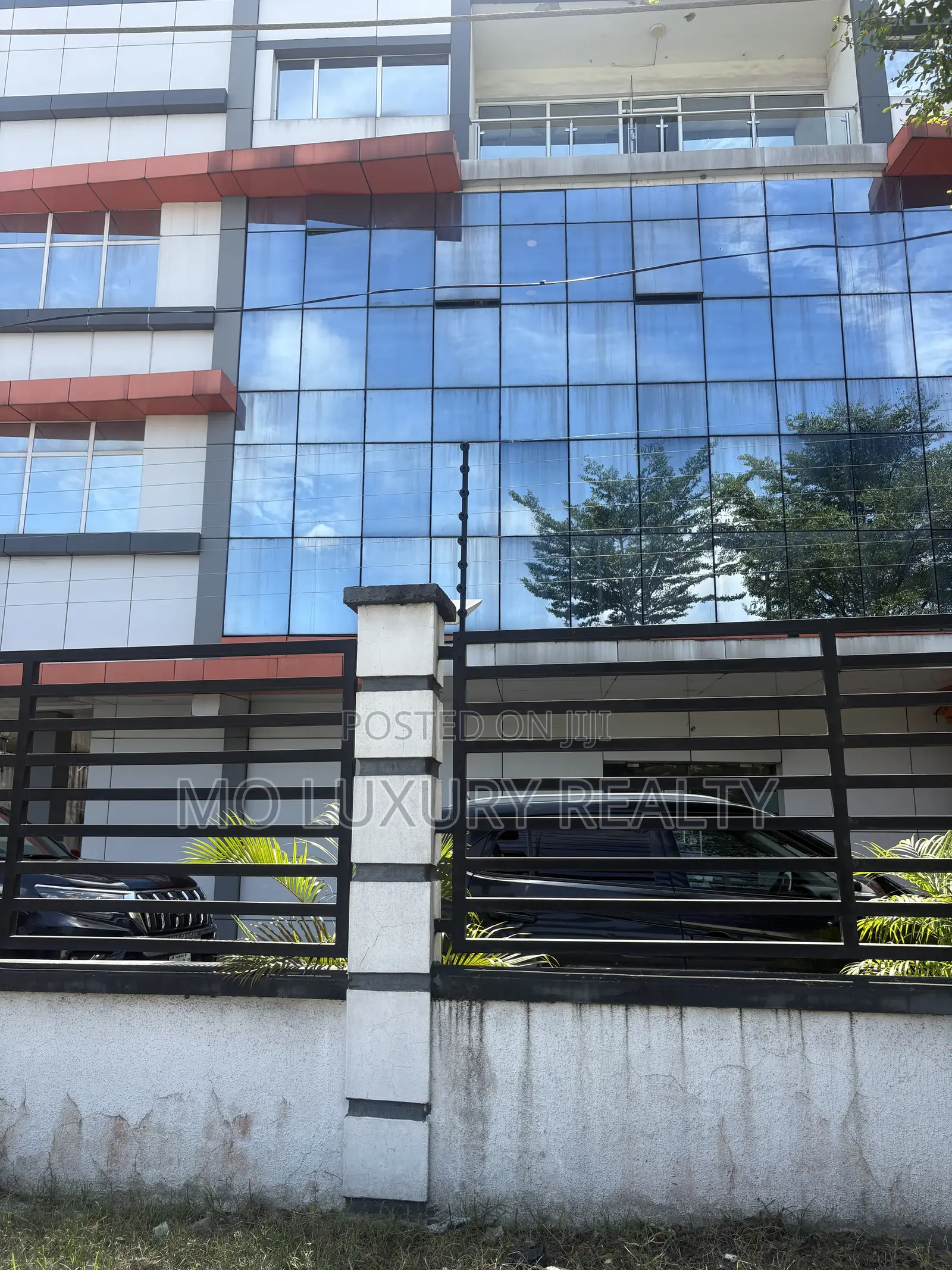 1,225.20sqm Commercial / Residential Property