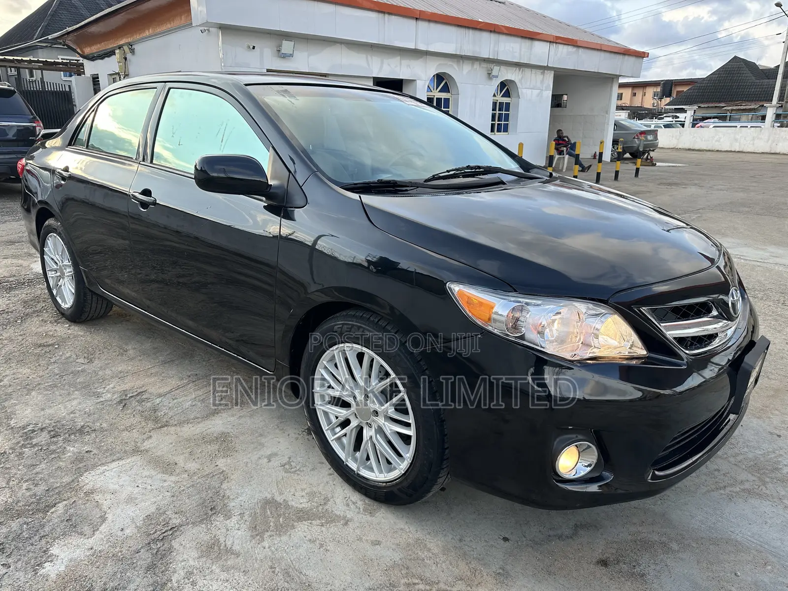 Toyota Corolla LE Special Edition 4dr Sedan (1.8L 4cyl 4A) 2013 Black