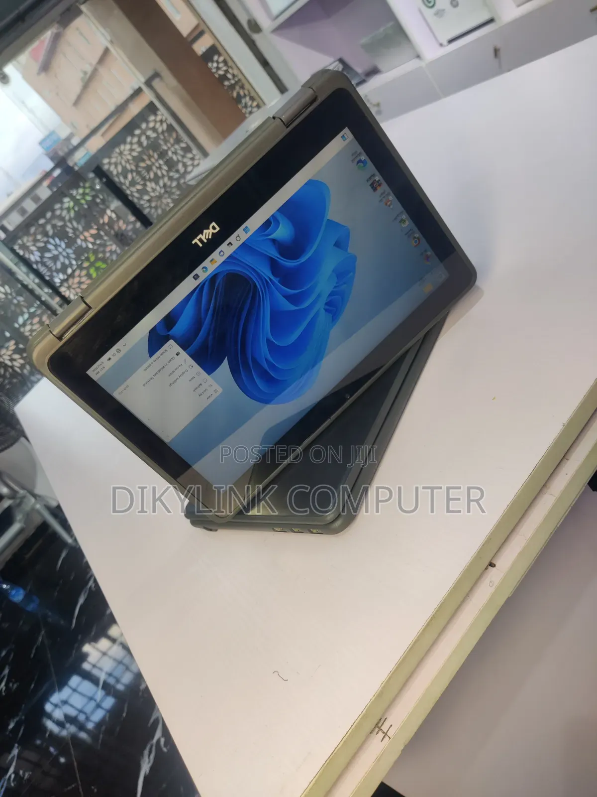 Laptop Dell Latitude 3190 2-in-1 8GB Intel Pentium SSD 128GB