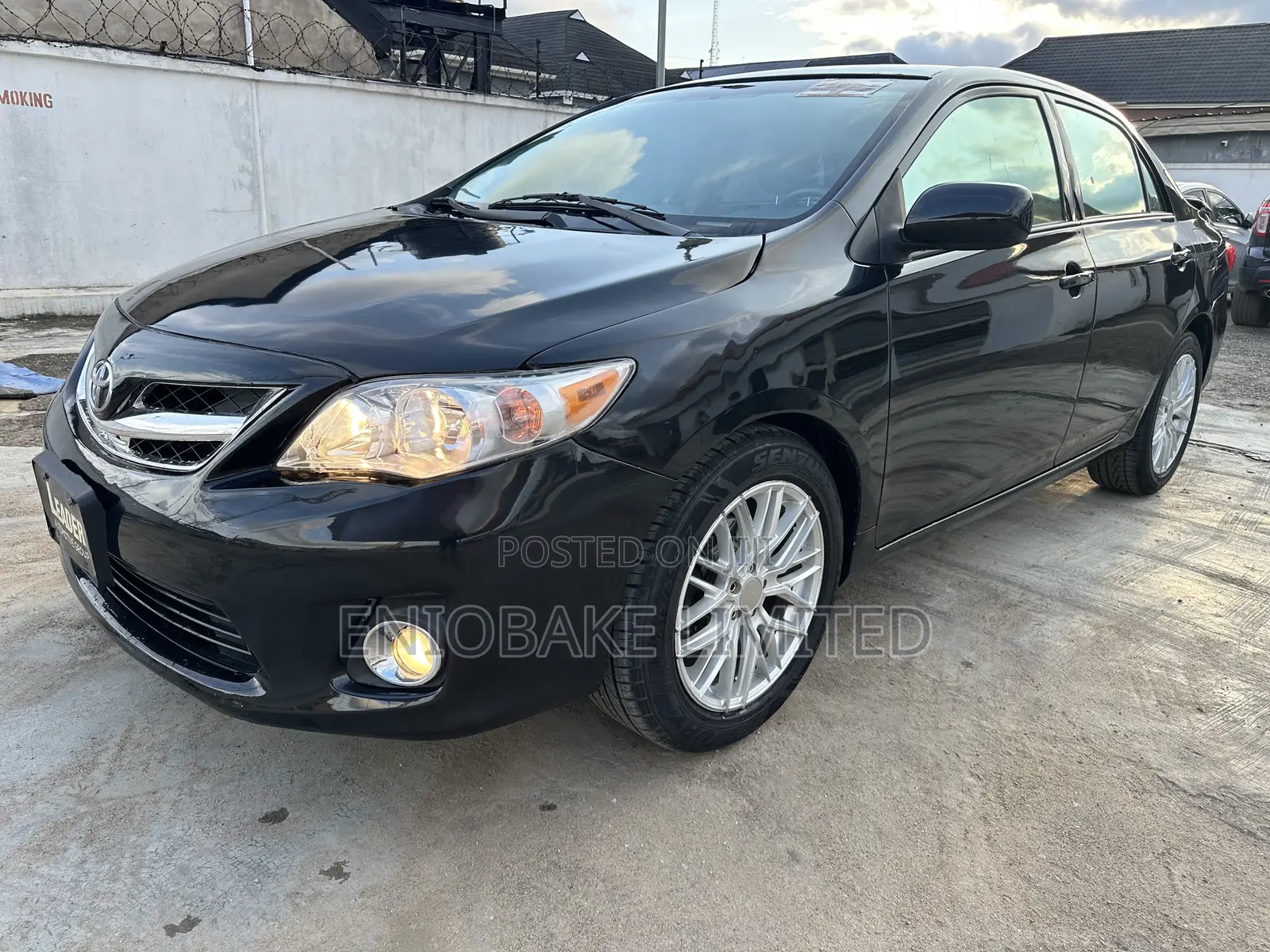 Toyota Corolla LE Special Edition 4dr Sedan (1.8L 4cyl 4A) 2013 Black