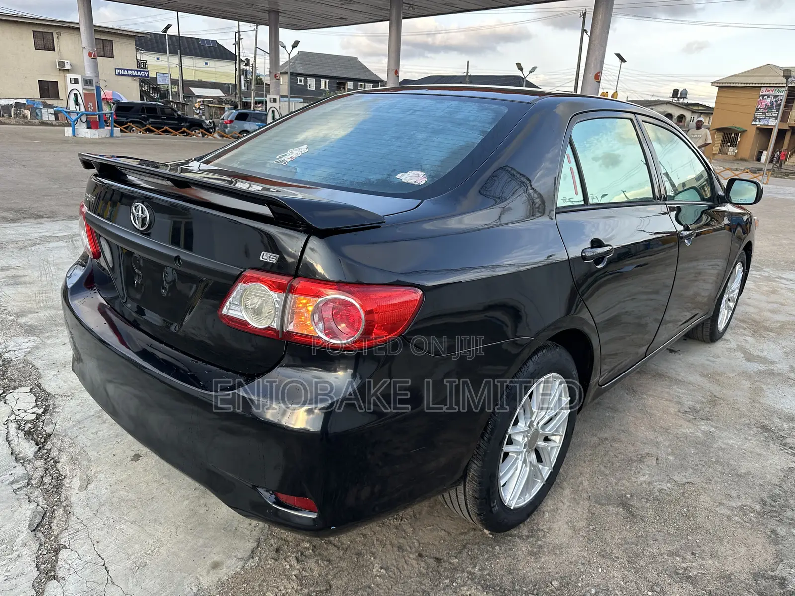 Toyota Corolla LE Special Edition 4dr Sedan (1.8L 4cyl 4A) 2013 Black