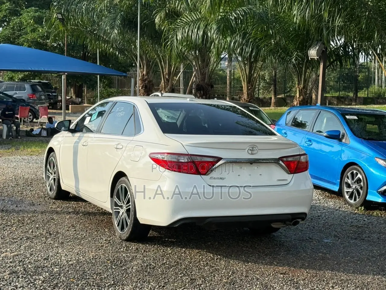 Toyota Camry SE w/Special Edition Pkg (2.5L 4cyl 6A) 2016 White