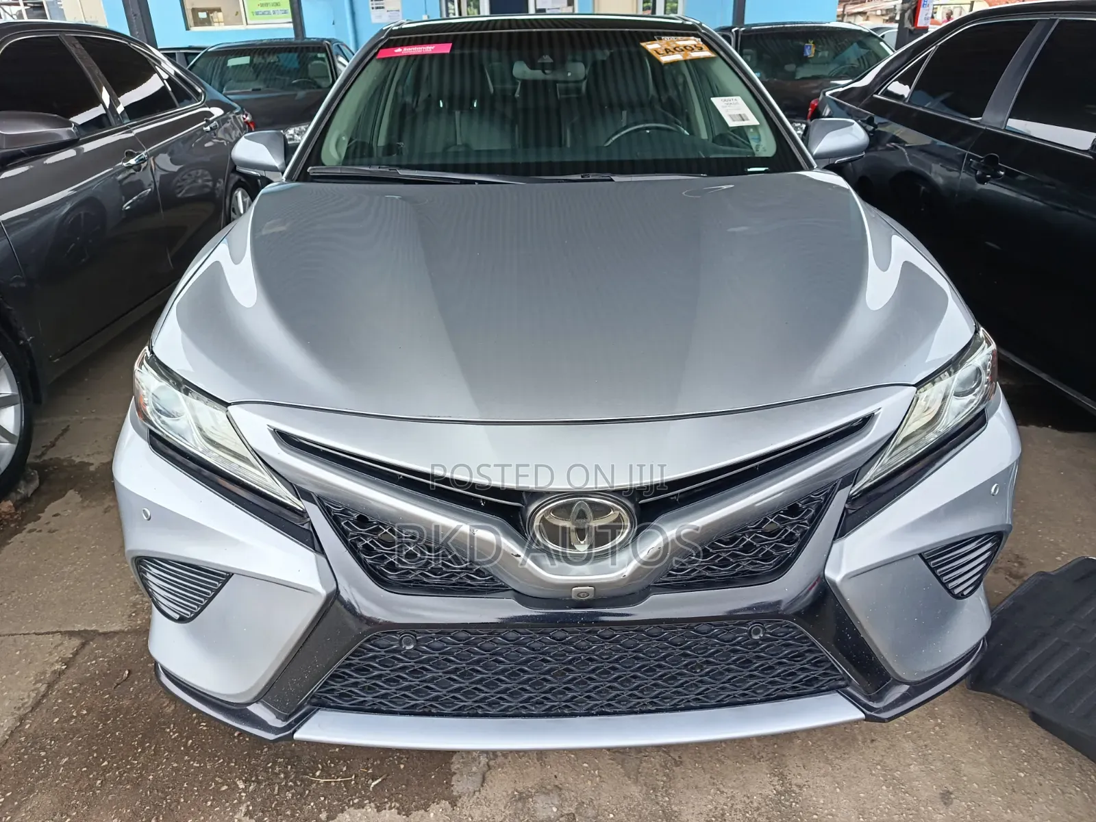 Toyota Camry 2018 Silver
