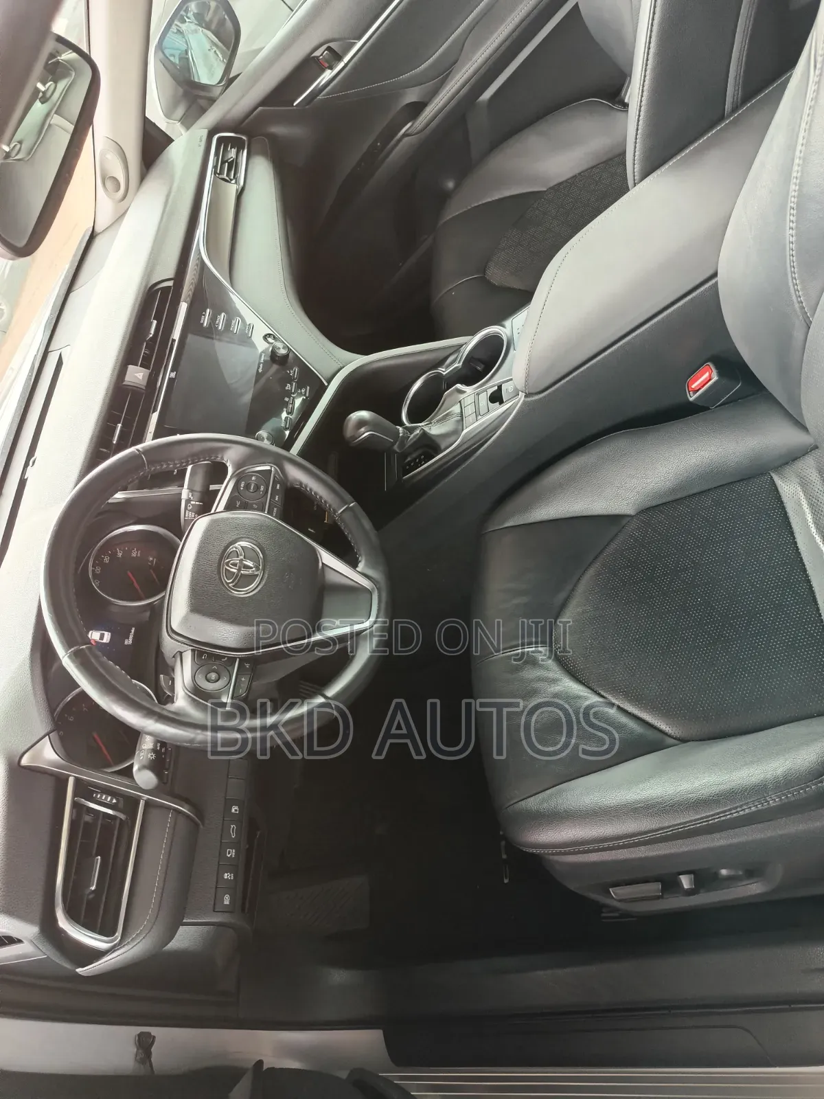 Toyota Camry 2018 Silver