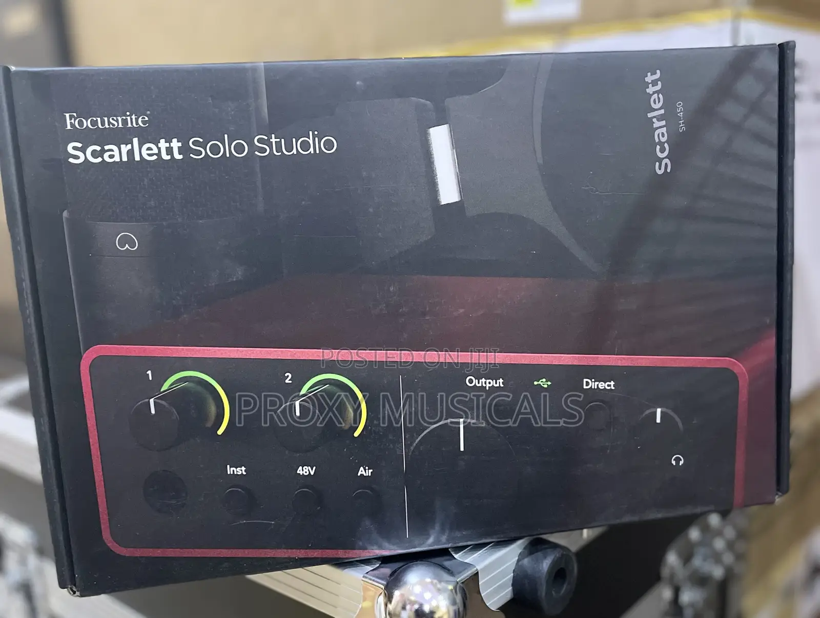 Focusrite Scarlett Solo Studio Bundle 4th Gen