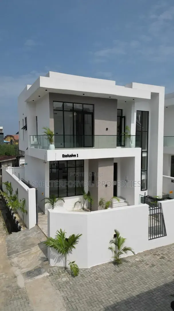 4bdrm Duplex in Off Lekki-Epe Expressway for sale