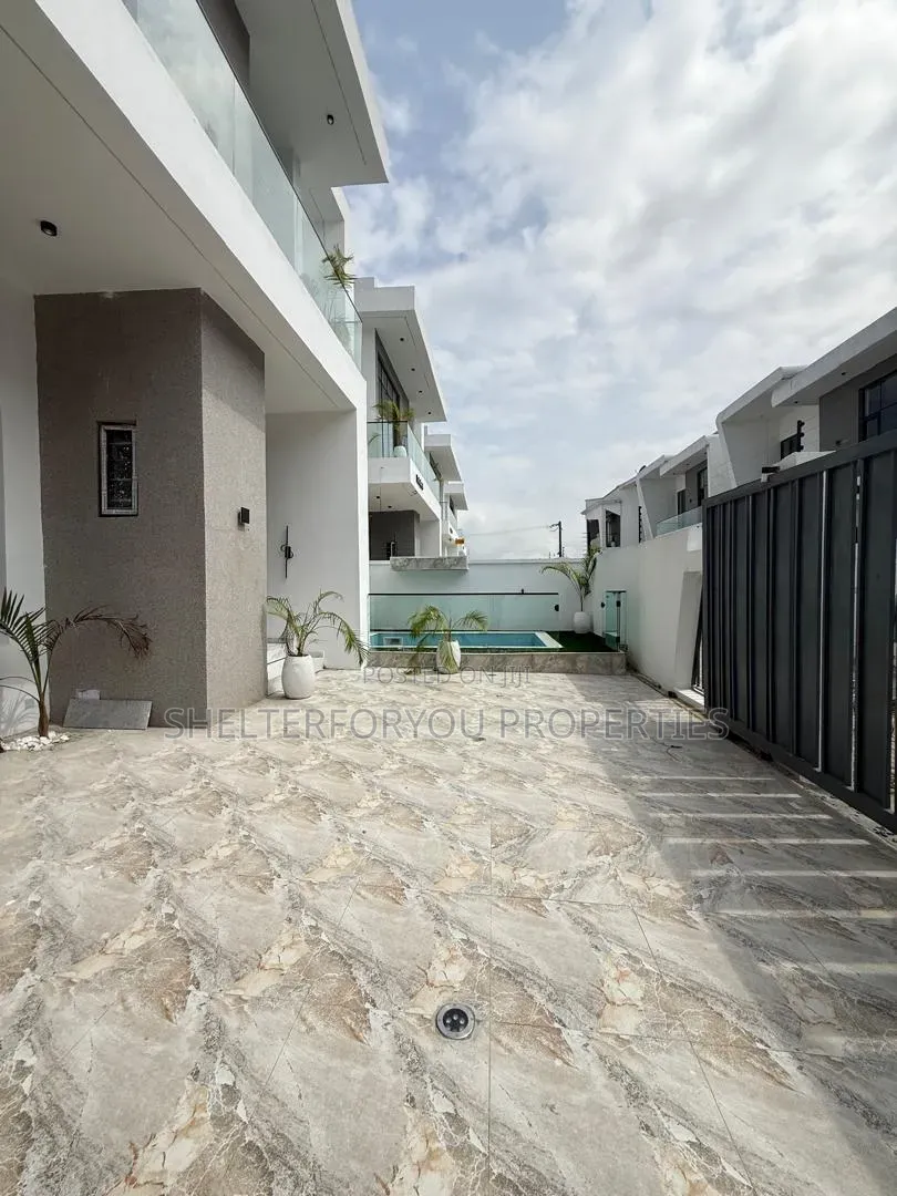4bdrm Duplex in Off Lekki-Epe Expressway for sale