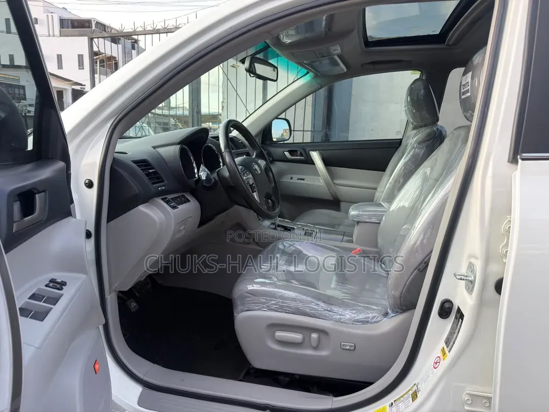 Toyota Highlander Limited 2012 White