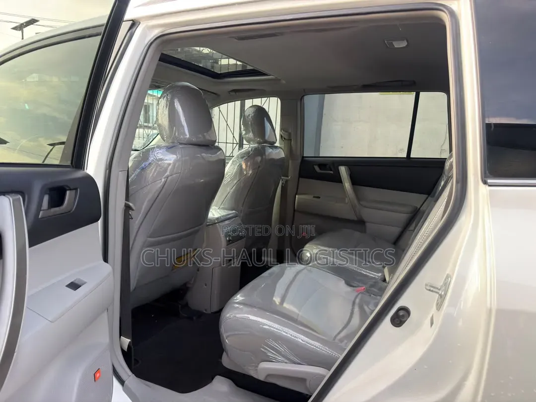 Toyota Highlander Limited 2012 White