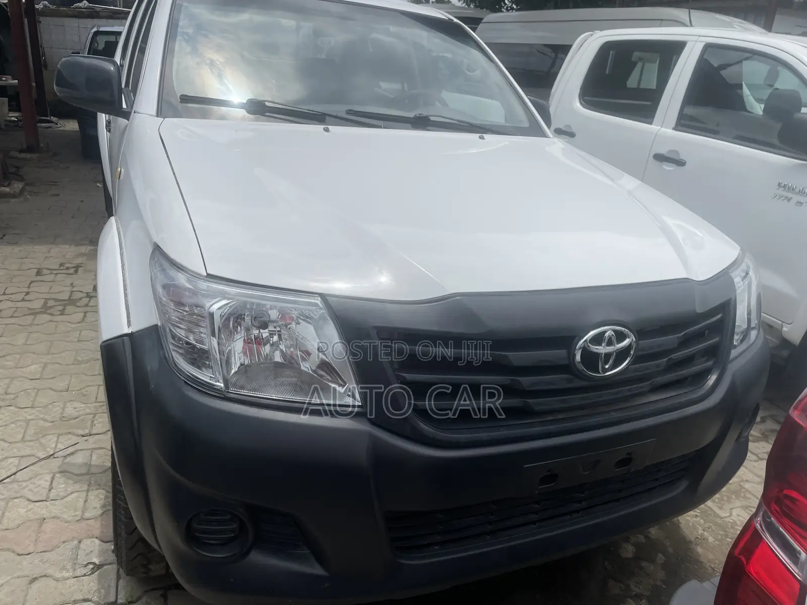 Toyota Hilux 2010 White