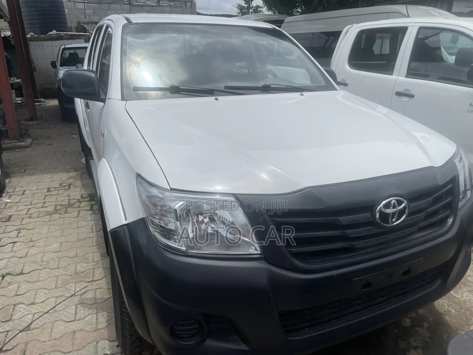 Toyota Hilux 2010 White