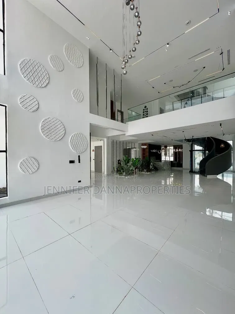 5bdrm Duplex in Osapa london for sale