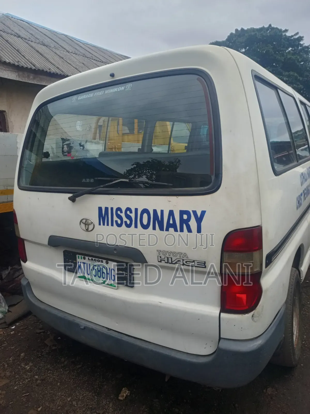Toyota HiAce 1999 White