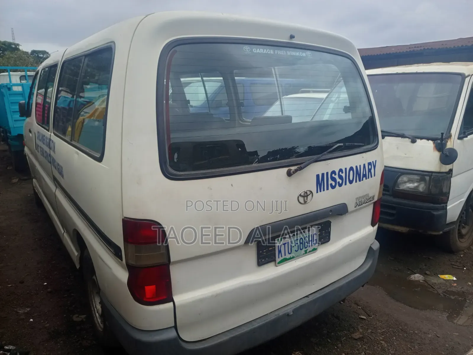 Toyota HiAce 1999 White