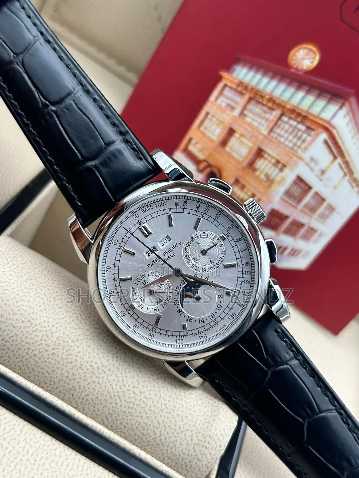Phillipe Patek Leather Chronograph Wrist Watch With Date Indicator