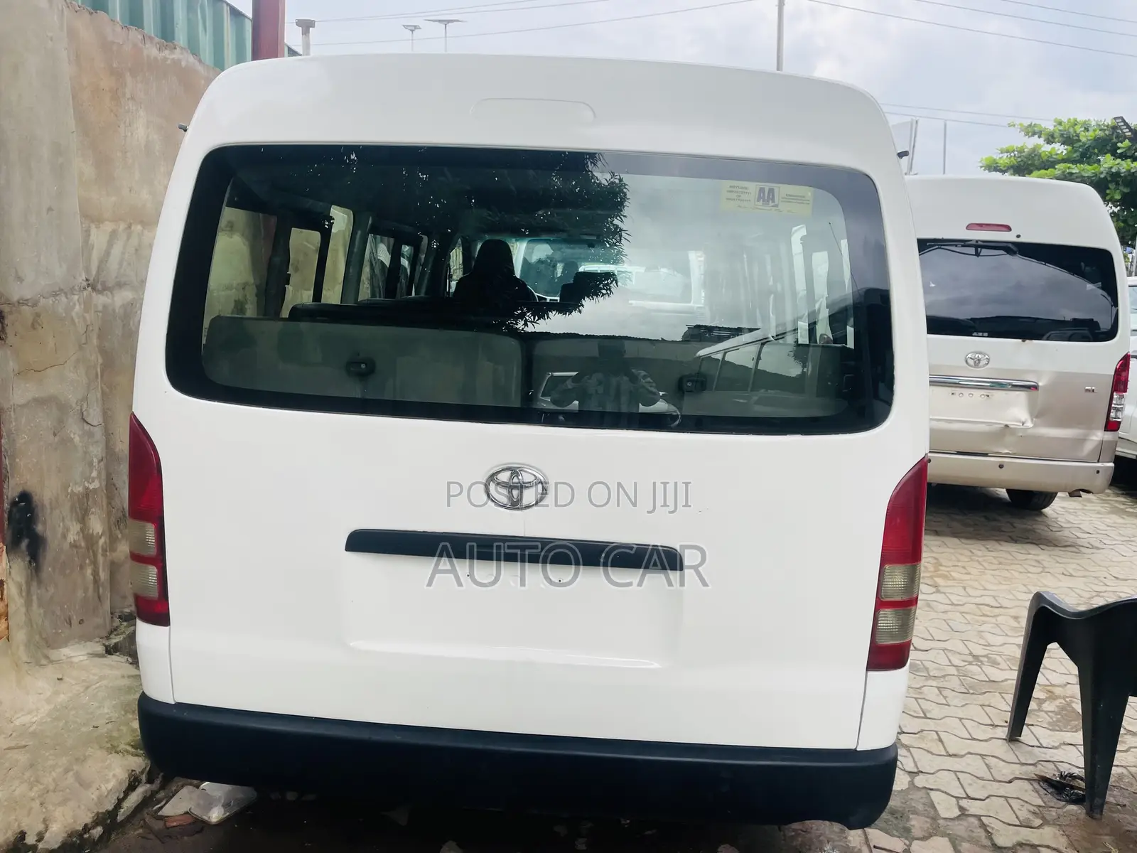 Toyota HiAce 2013 White