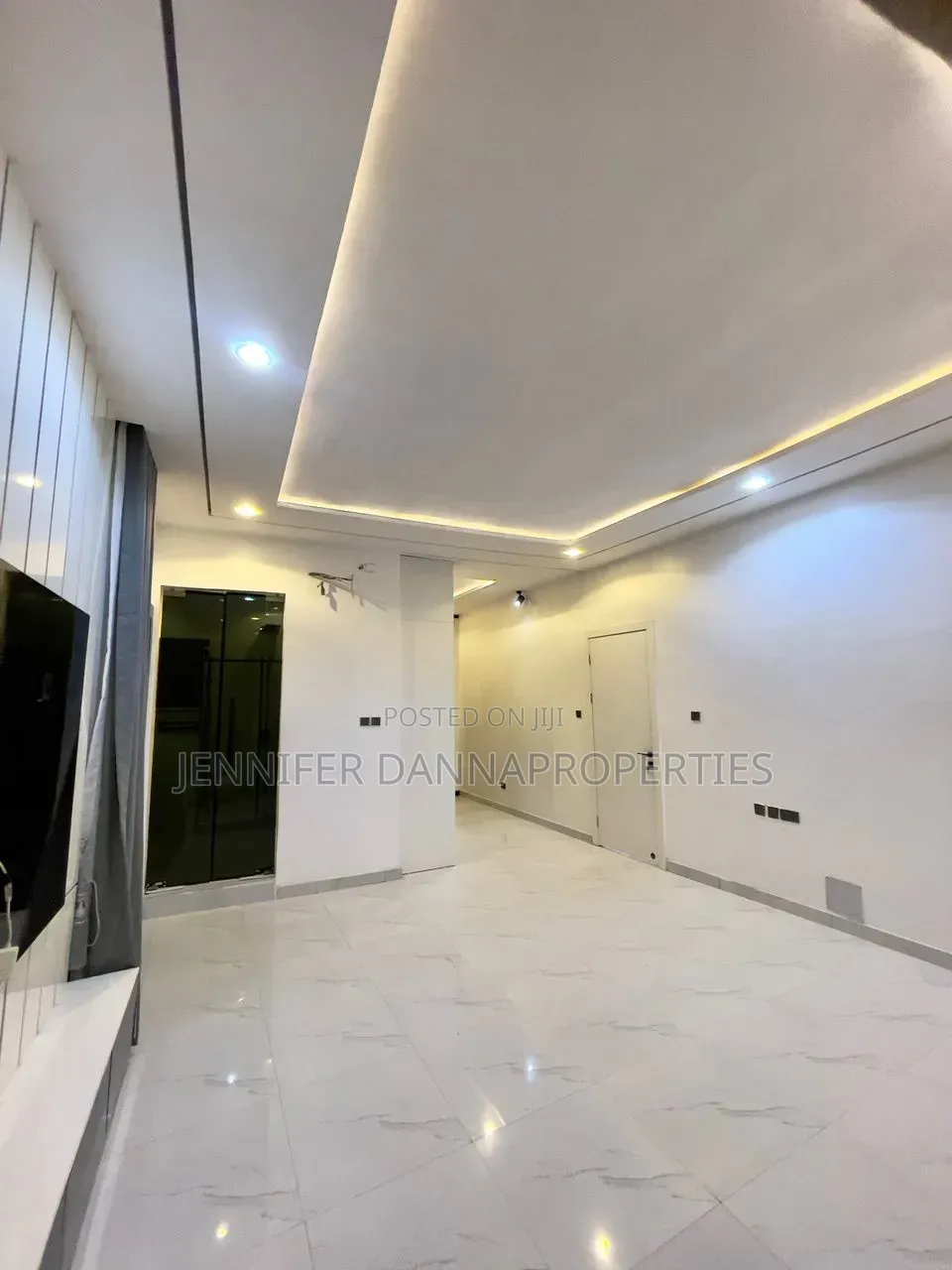5bdrm Duplex in Sangotedo for sale