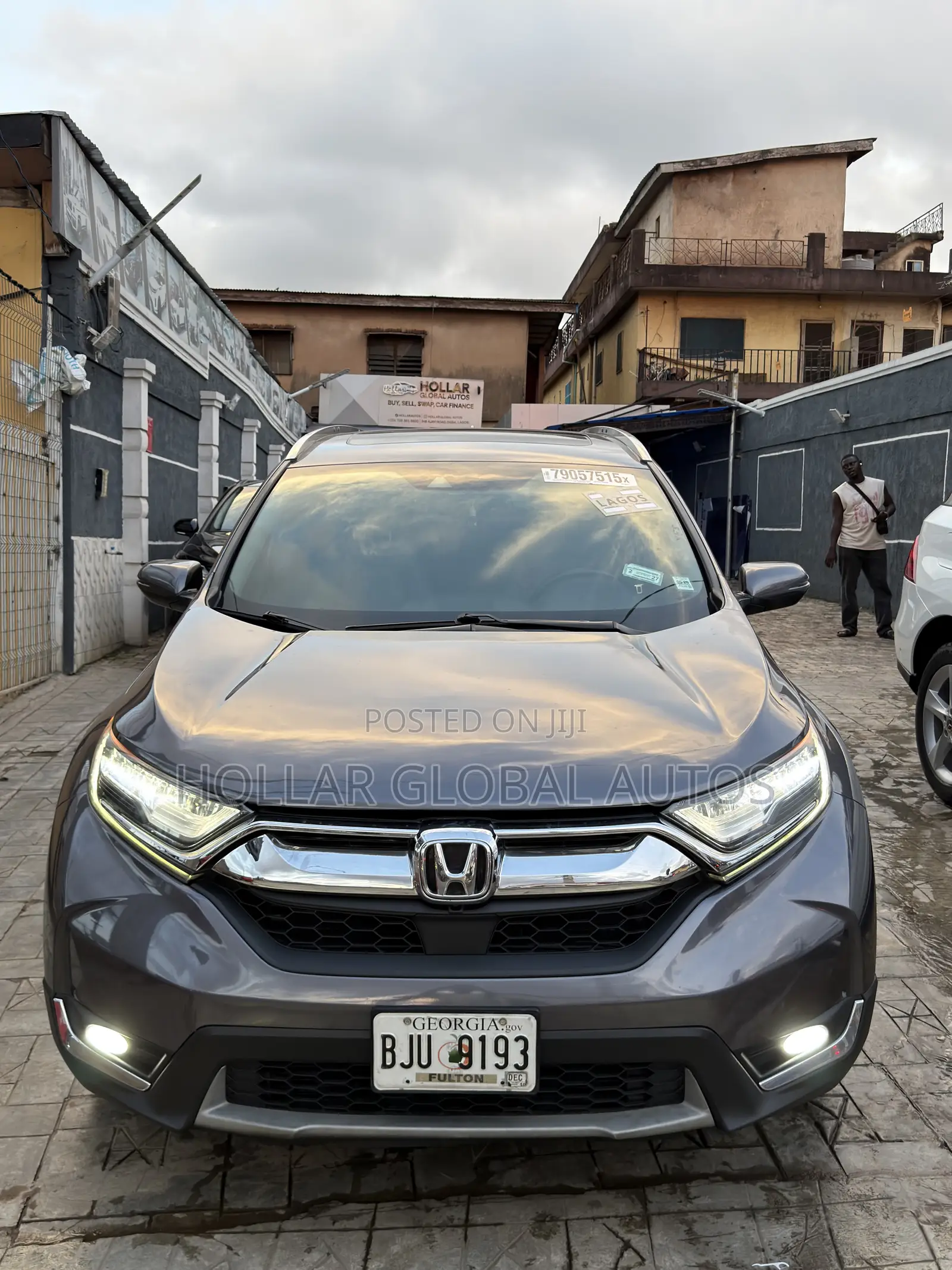 Honda CR-V Touring 4dr SUV AWD (1.5L 4cyl CVT) 2017 Gray