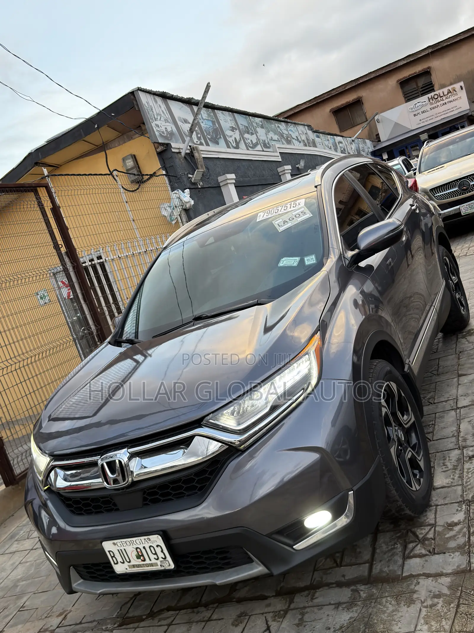 Honda CR-V Touring 4dr SUV AWD (1.5L 4cyl CVT) 2017 Gray