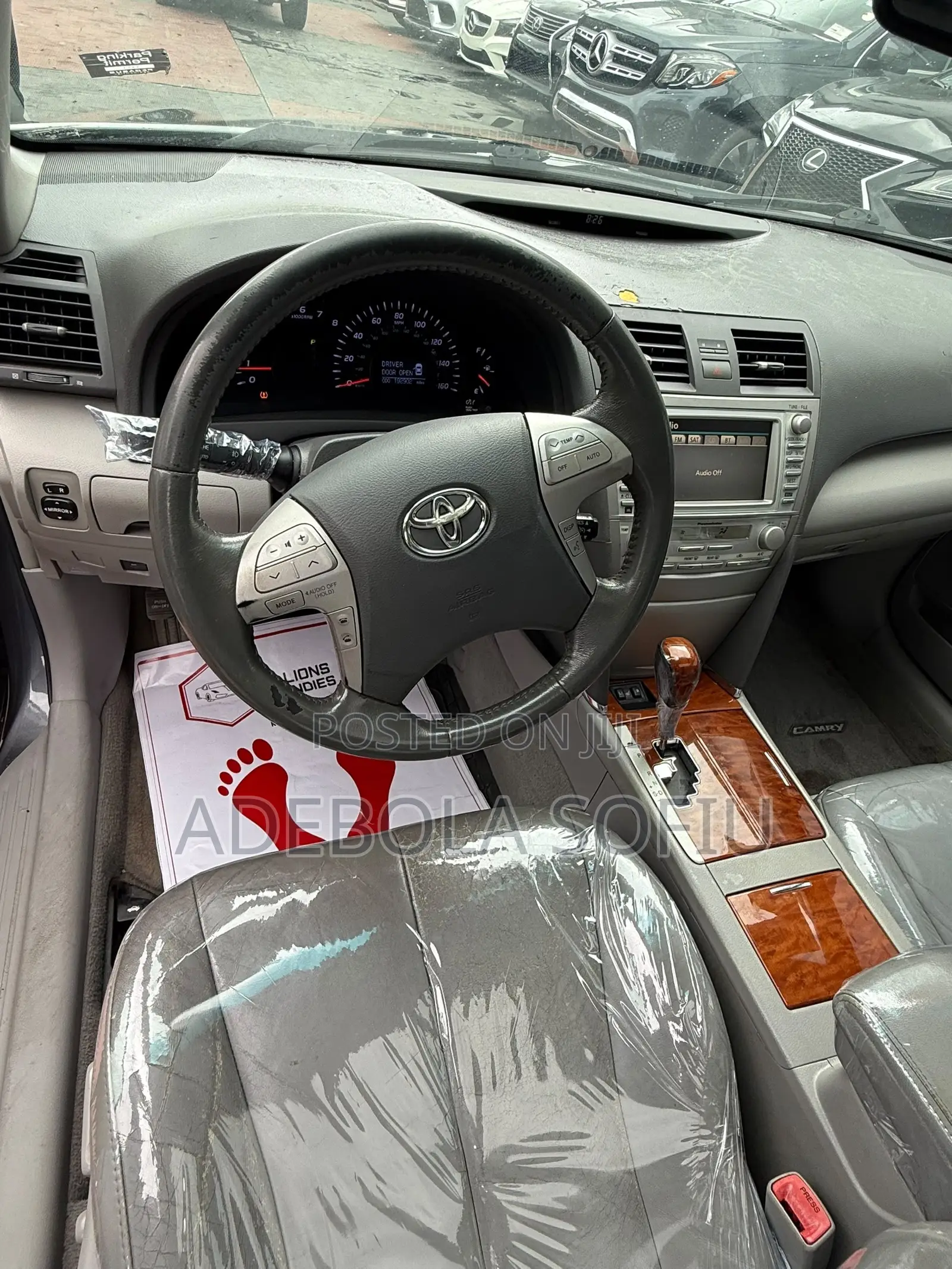Toyota Camry XLE V6 4dr Sedan (3.5L 6cyl 6AM) 2010 Gray