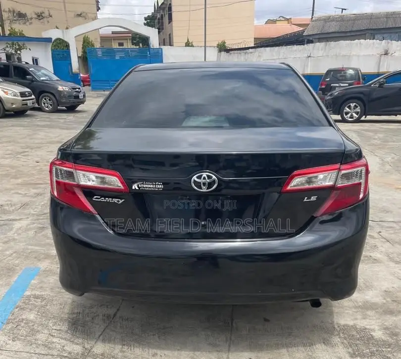 Toyota Camry LE 4dr Sedan (2.5L 4cyl 6A) 2014 Black
