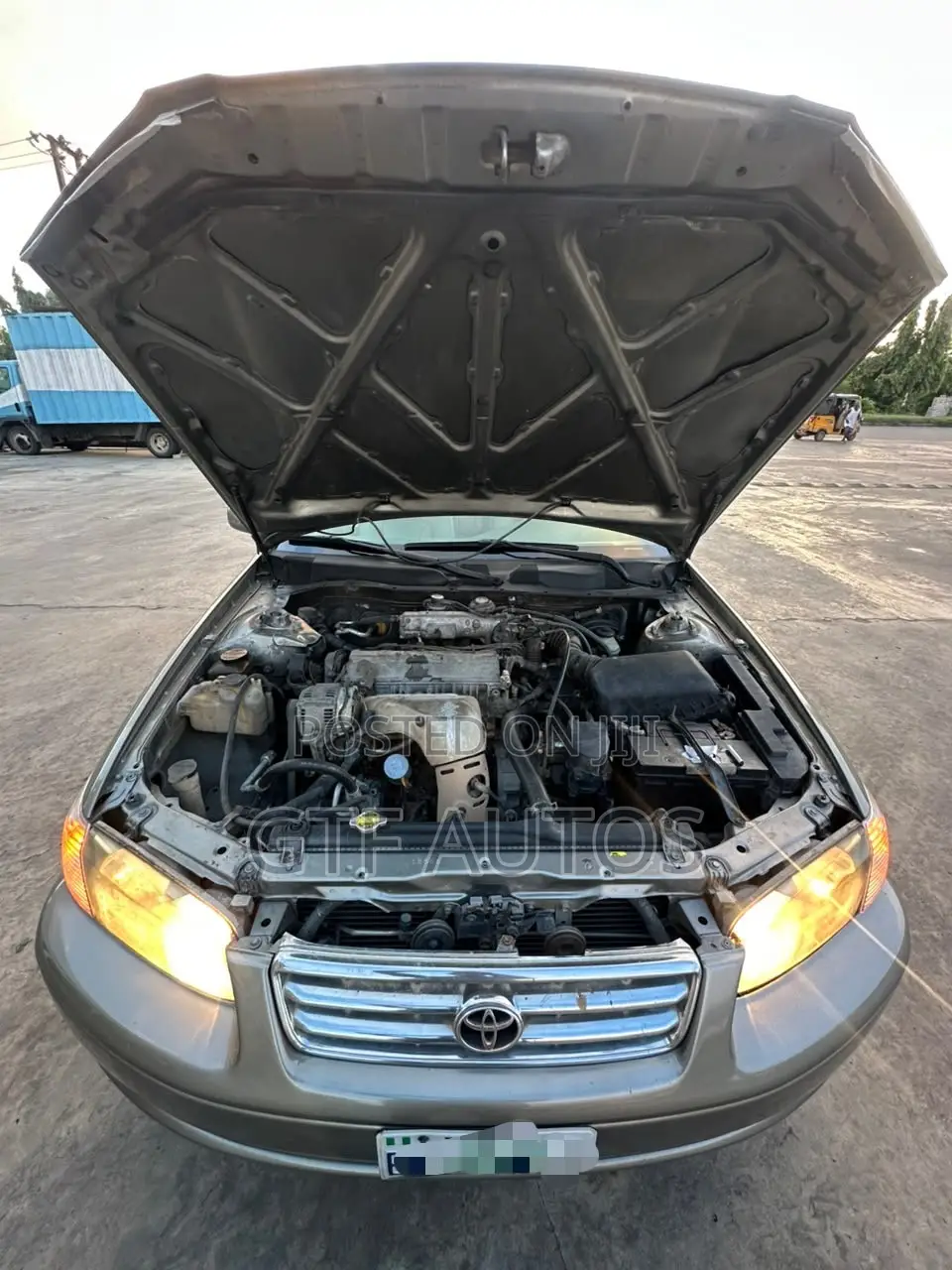 Toyota Camry LE 4dr Sedan (2.4L 4cyl 5M) 2002 Gray