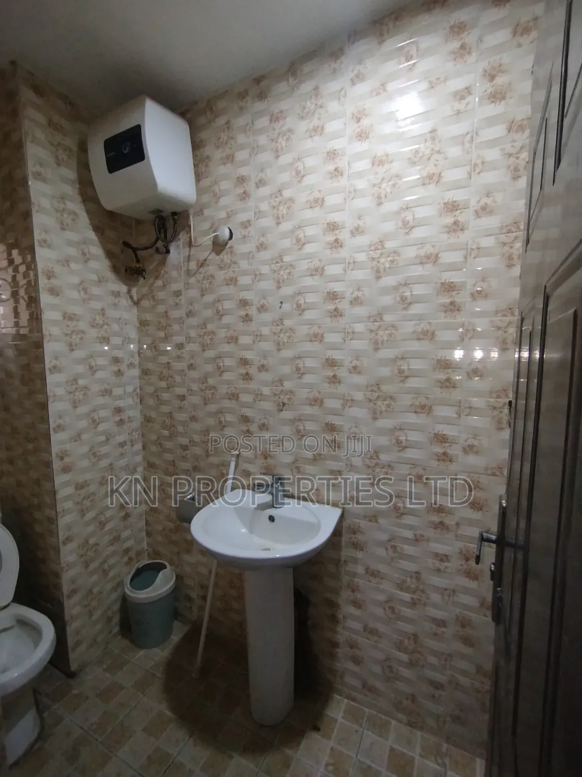 5bdrm Duplex in Durumi for rent