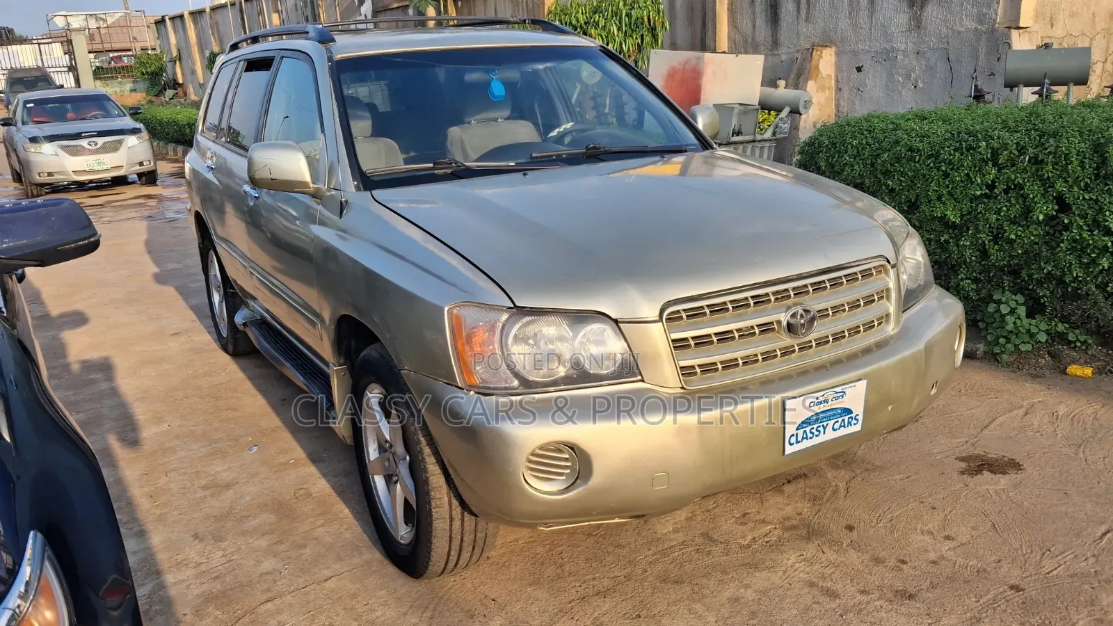 Toyota Highlander Base FWD 2003 Gold
