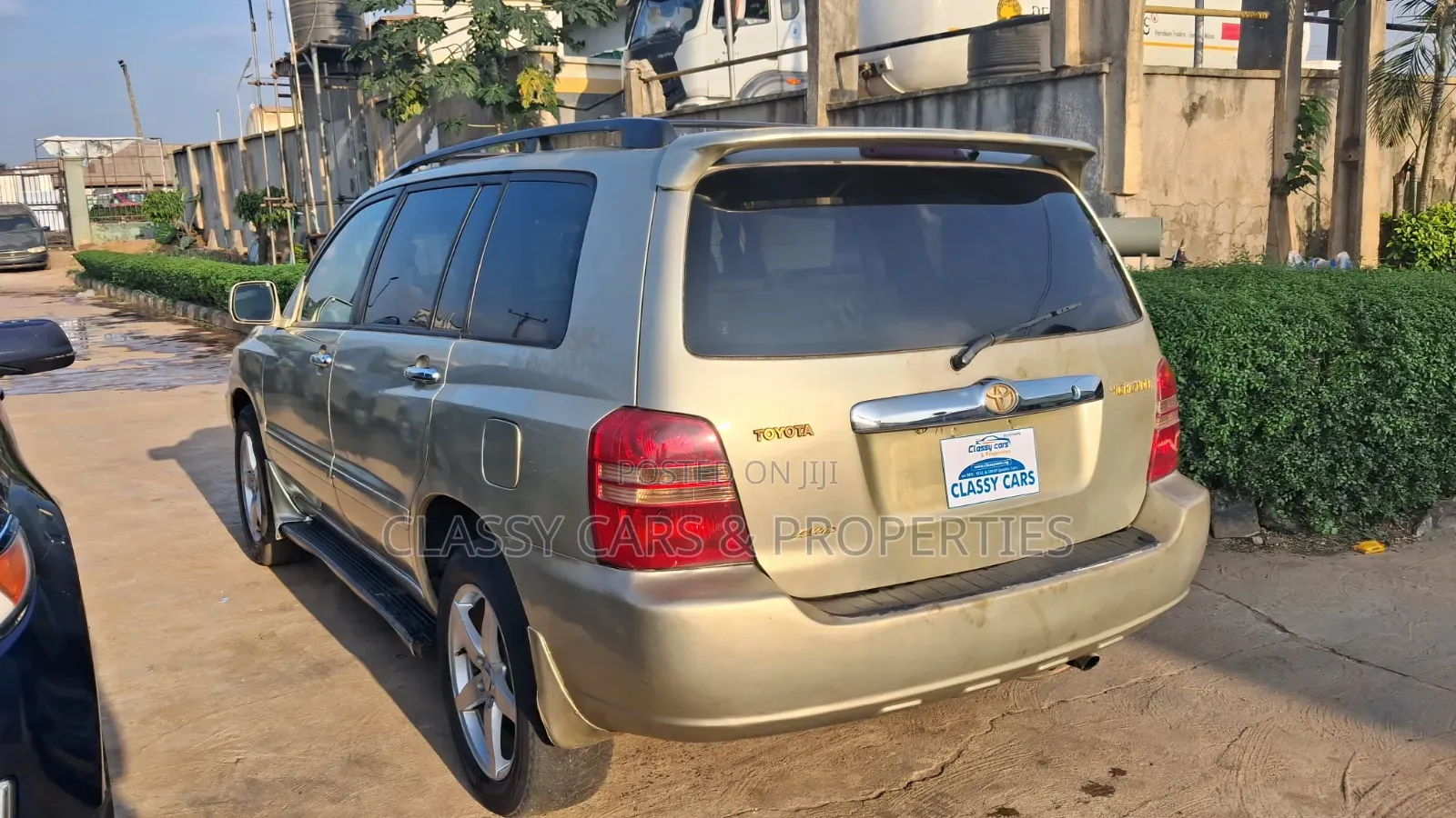 Toyota Highlander Base FWD 2003 Gold
