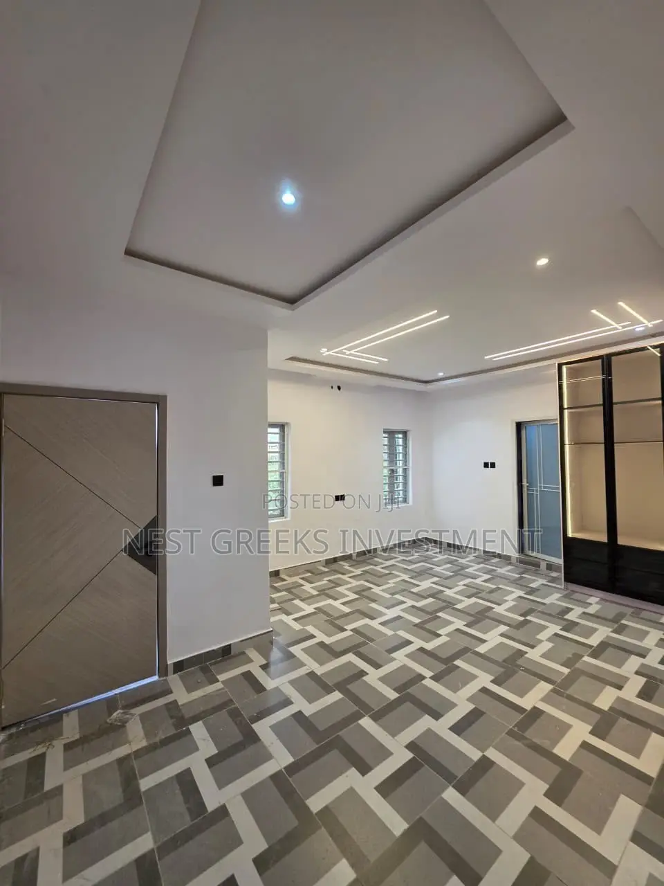 3bdrm Duplex in Christopher for sale