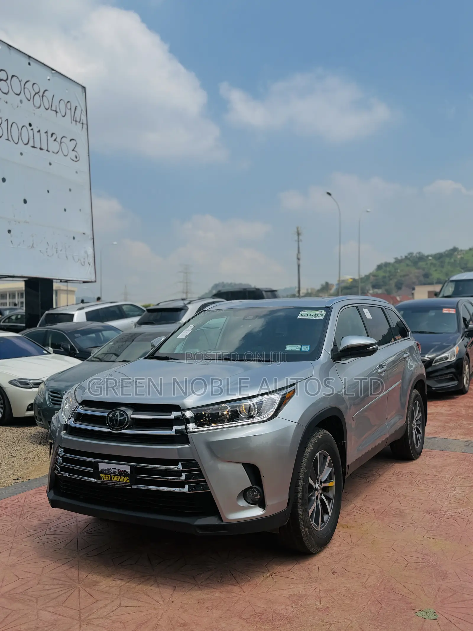 Toyota Highlander XLE FWD 2020 Silver