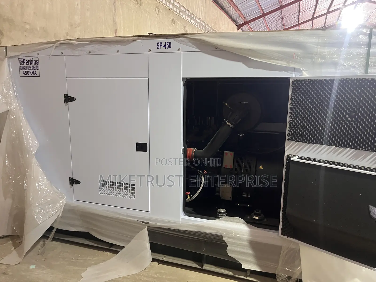 Perkins 450kva Soundproof Generator