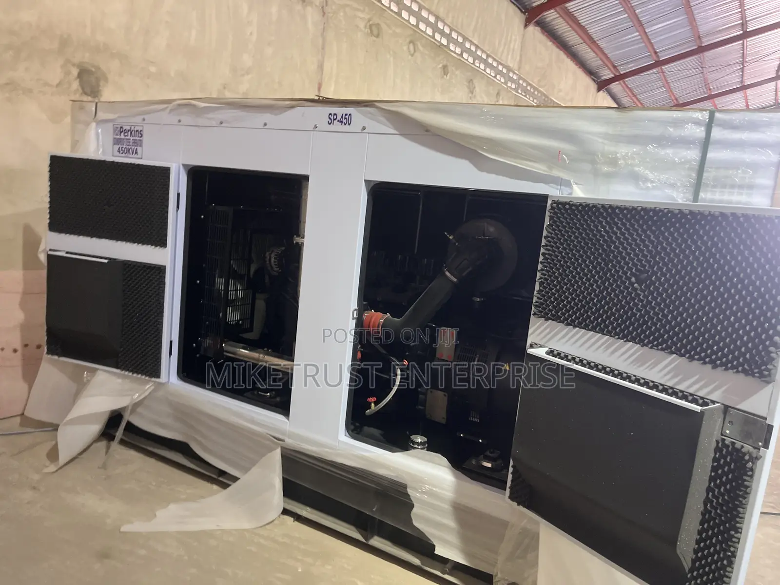 Perkins 450kva Soundproof Generator