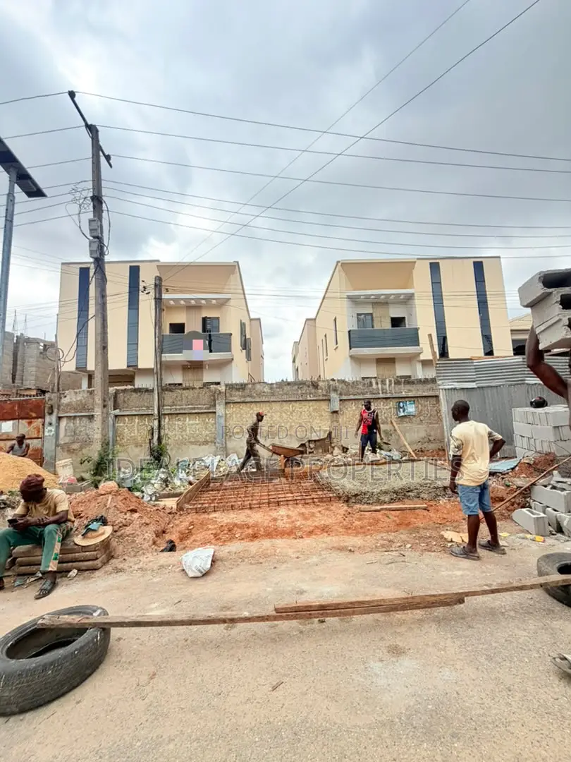 5bdrm Duplex in Omole Phase 1 for sale