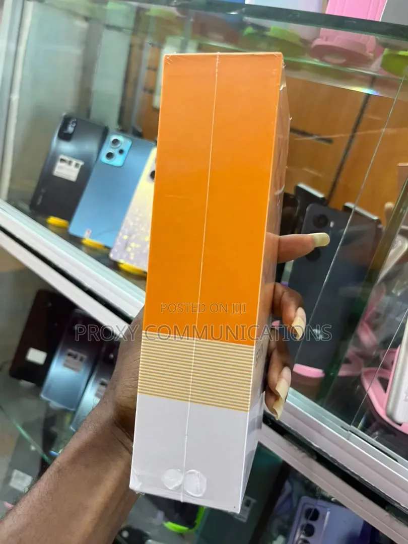 New Tecno Spark 30C 128 GB White