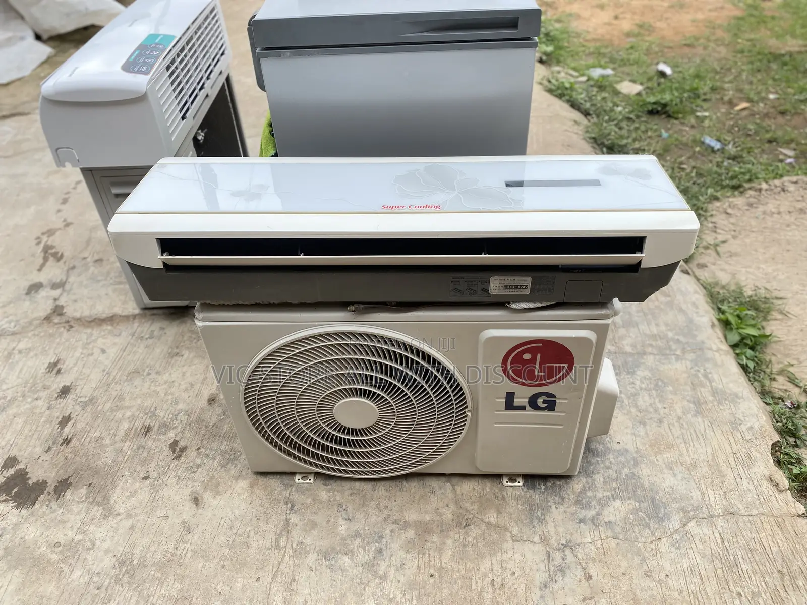 LG 1.5hp Air Conditioner Artcool Indoor Head New Model