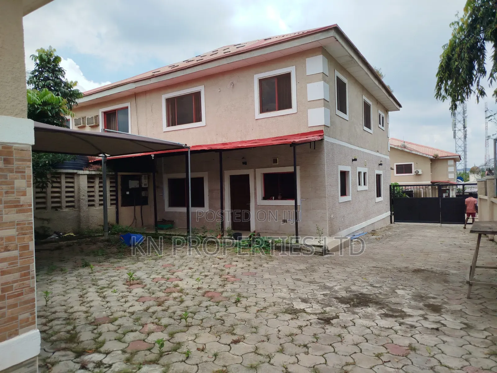 4bdrm Duplex in Garki for rent