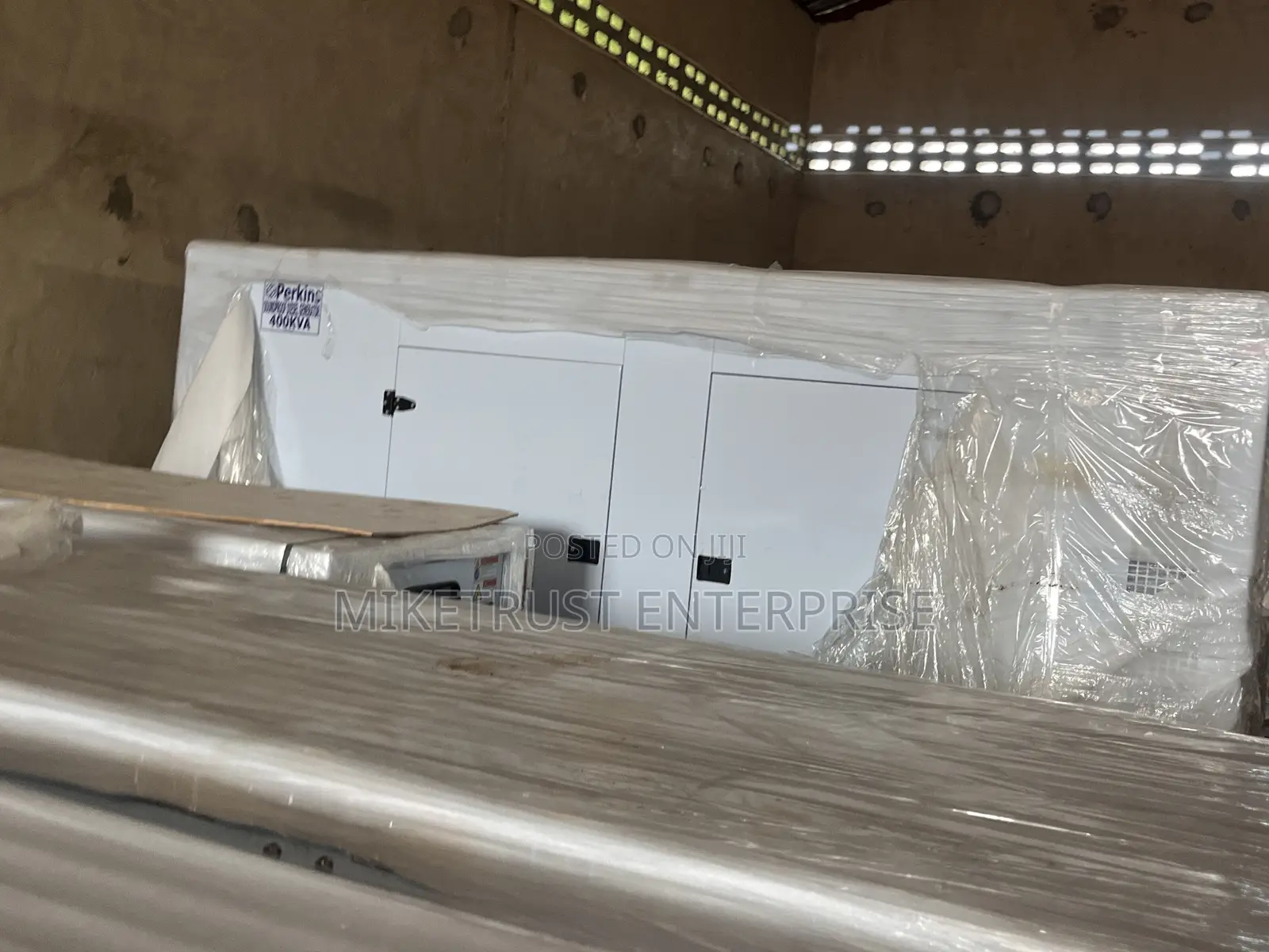 Perkins 400kva Diesel Soundproof Generator