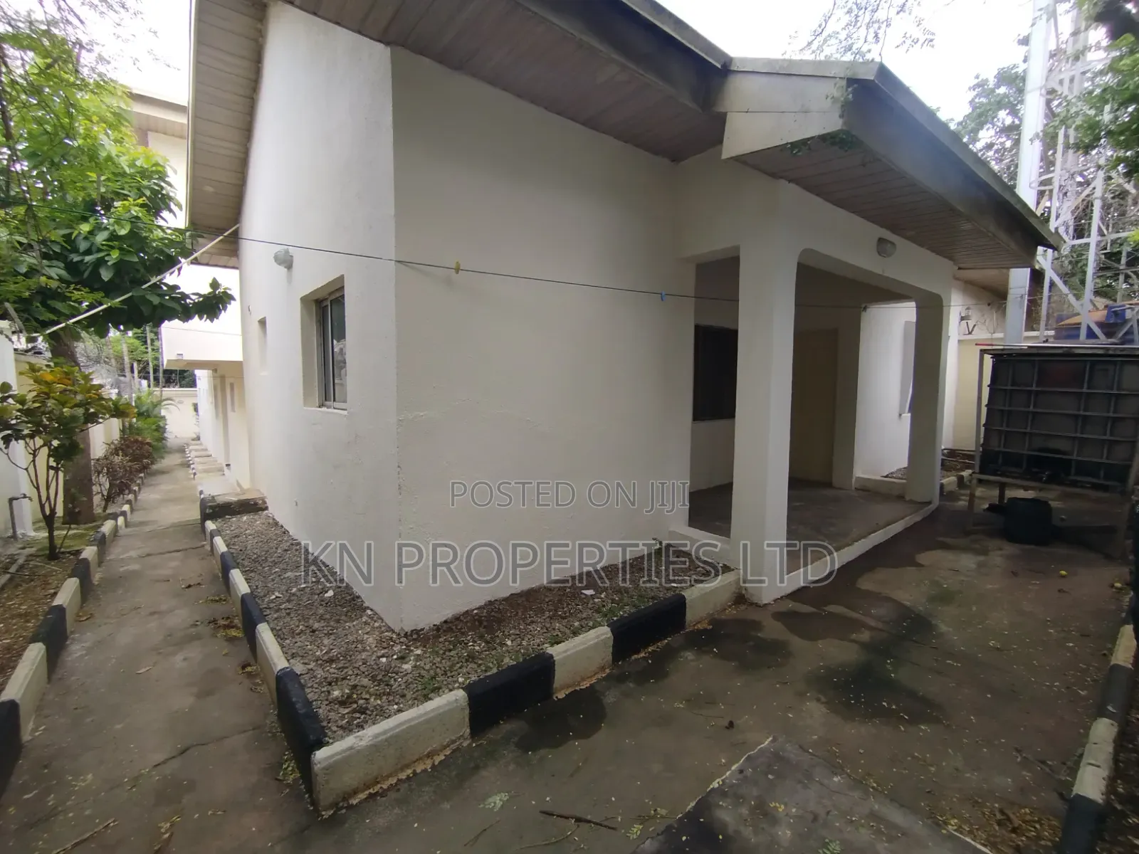 5bdrm Duplex in Garki for rent
