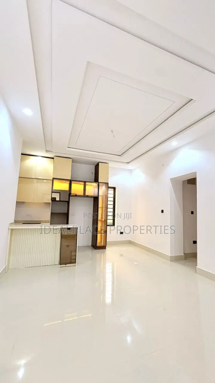 2bdrm Apartment in Old Bodija for sale