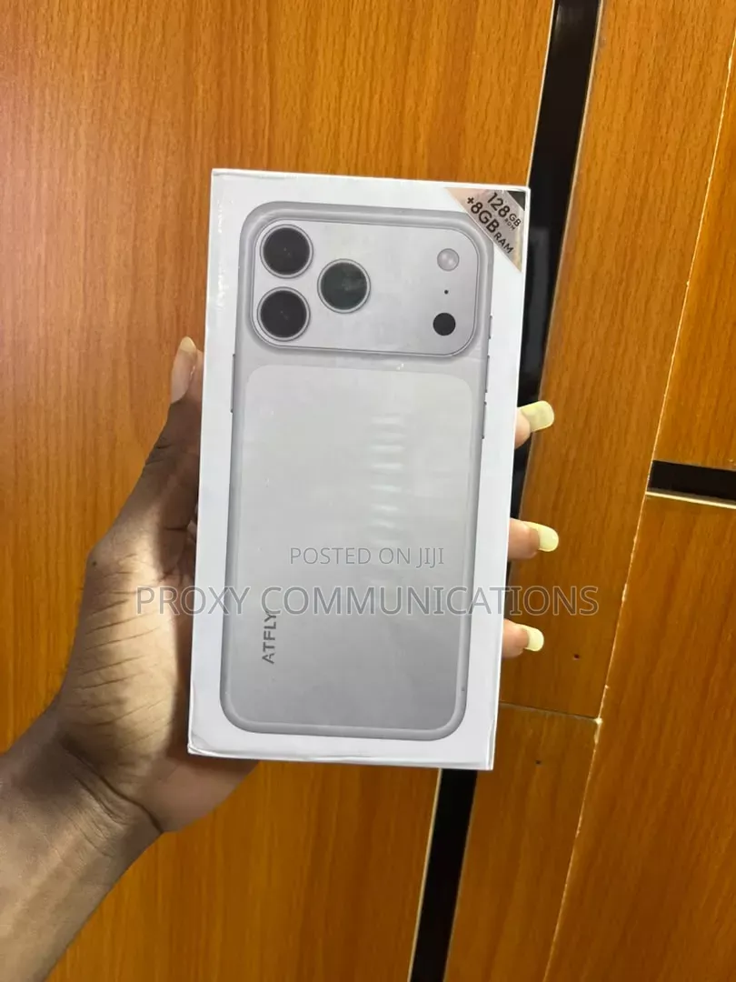 New Fly Nimbus 17 8 GB Silver