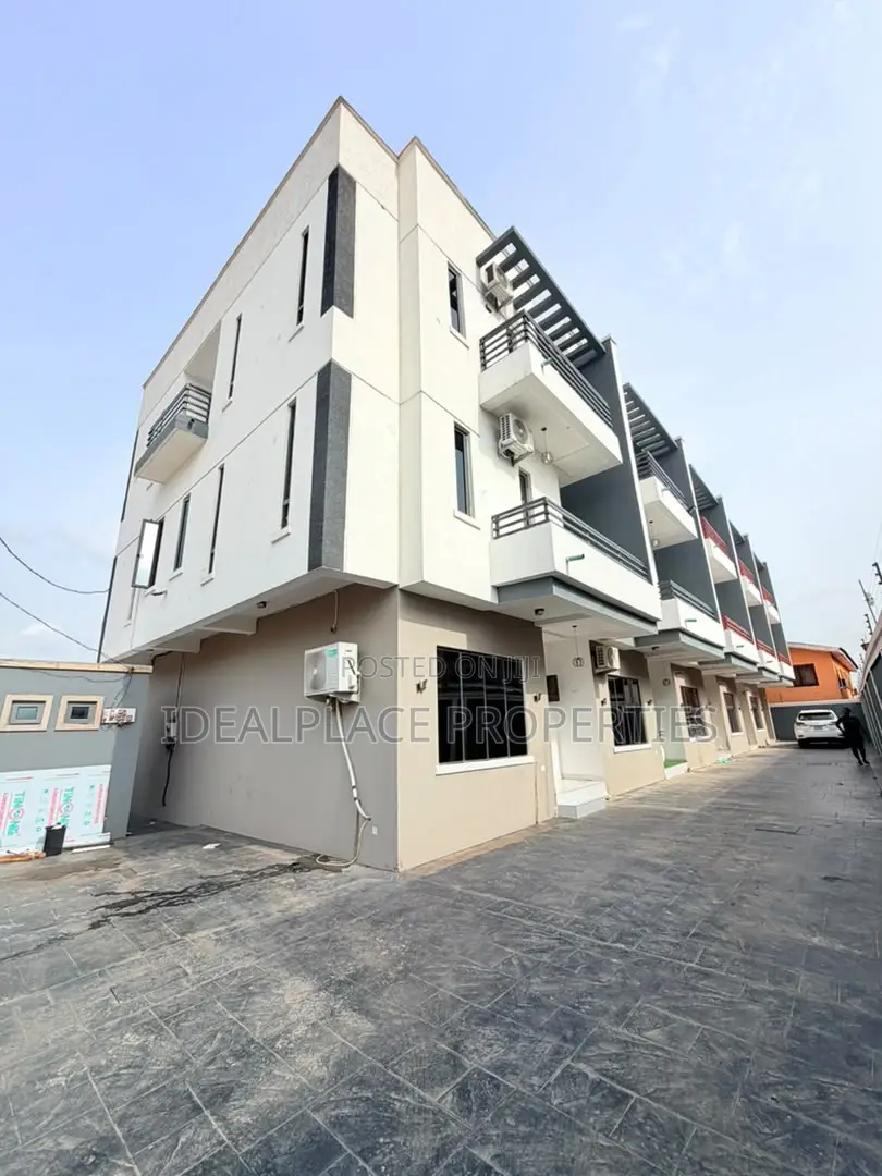 4bdrm Townhouse / Terrace in Magodo for rent
