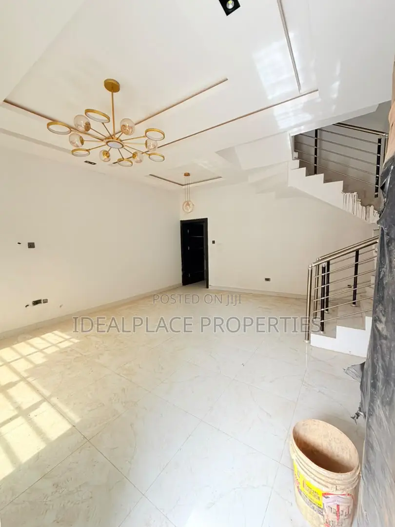 4bdrm Townhouse / Terrace in Magodo for rent