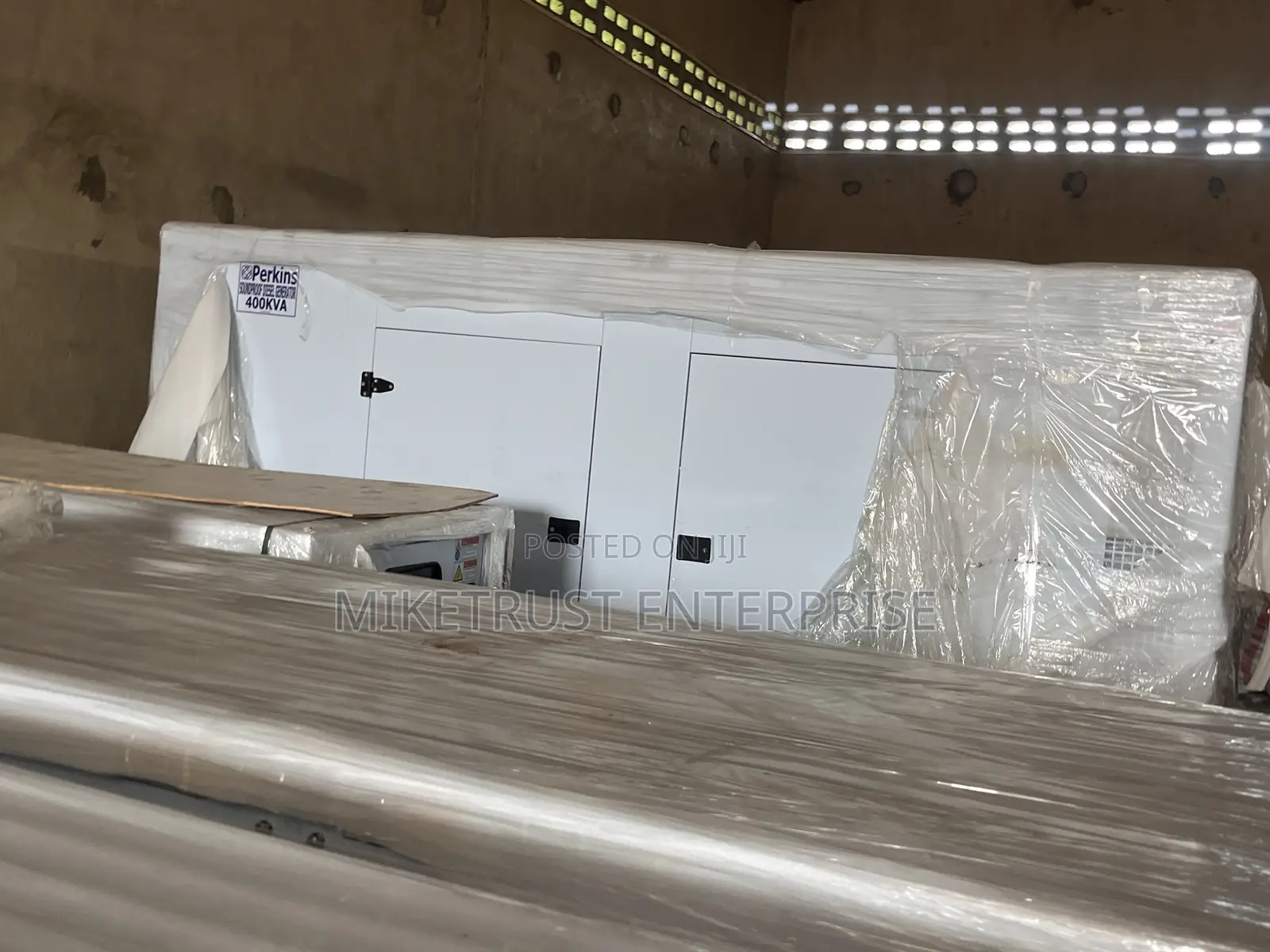 400Kva Soundproof Perkins Diesel Generator