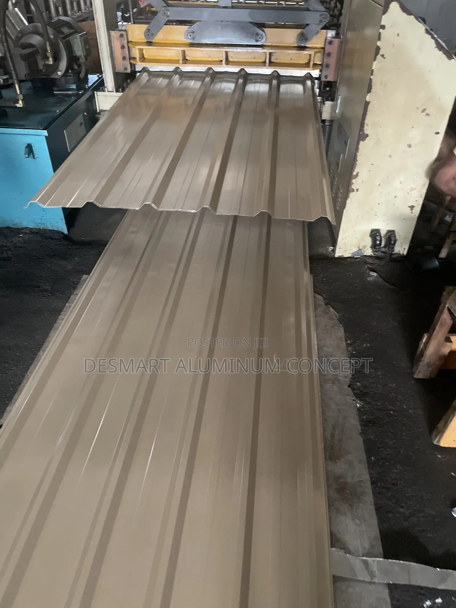 DESMART Need Extra Strength? Go BEIGE 0.55mm Aluminum Roofing Sheet